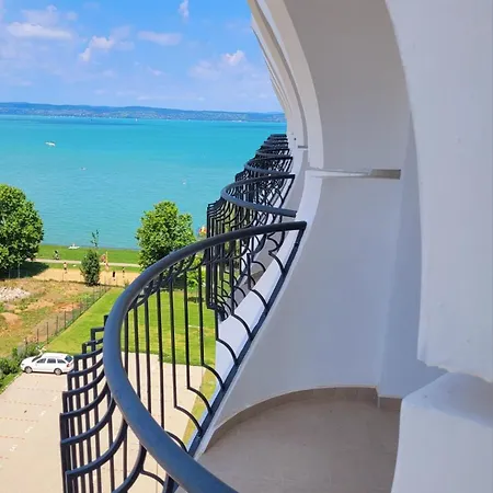 Cirkalo Vizparti Lakas Apartment